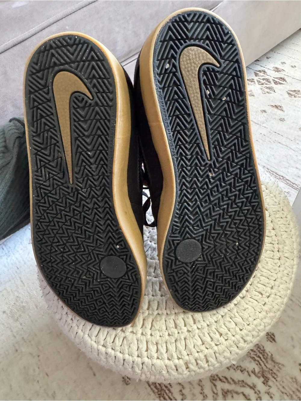 Nike Youth 7Y Black Low-Top Sneakers with Black Laces